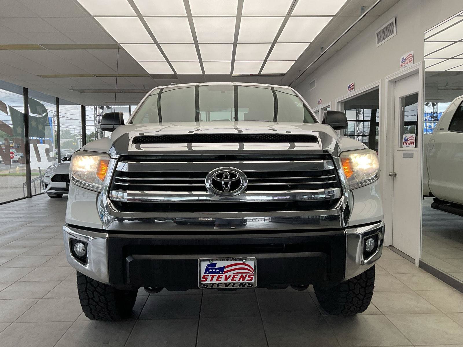 Used 2017 Toyota Tundra SR5 w/ TRD Off Road Package AWD/4WD image 2