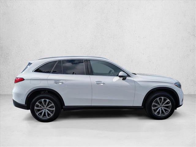 Used 2026 Mercedes-Benz GLC 300 4MATIC image 4