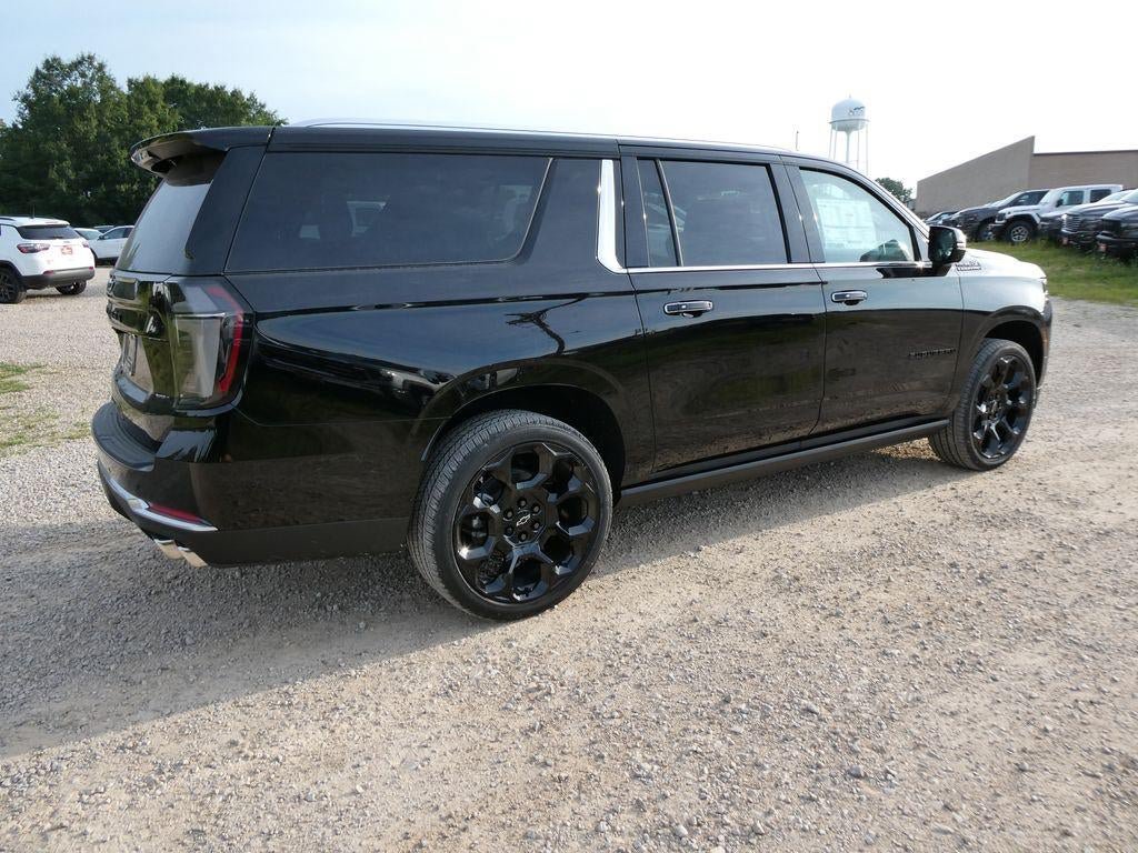 New 2026 Chevrolet Suburban High Country AWD/4WD image 4