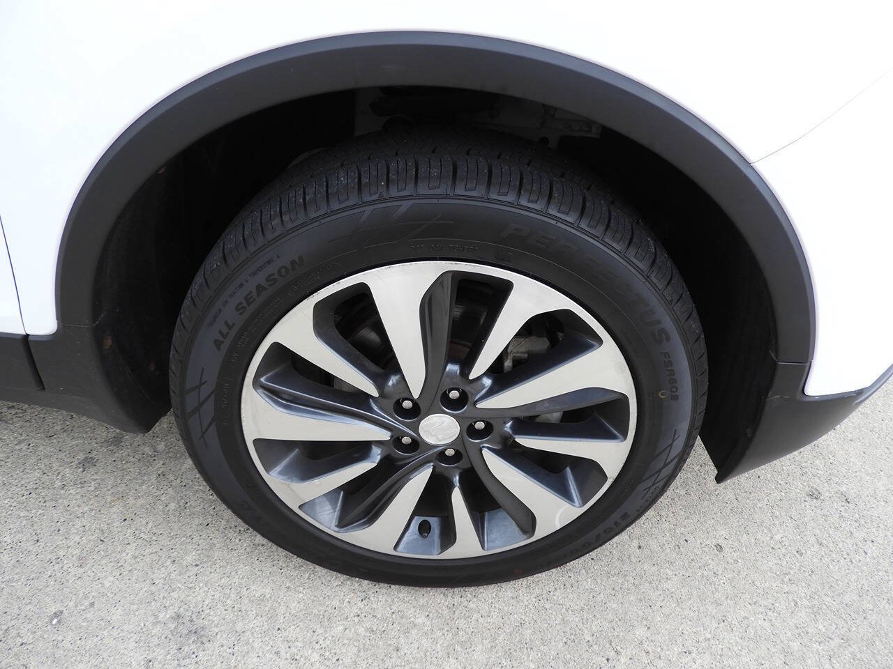 Used 2021 Buick Encore Preferred AWD/4WD image 12
