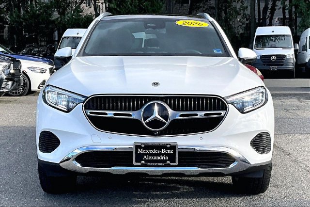 Used 2026 Mercedes-Benz GLC 300 4MATIC image 2