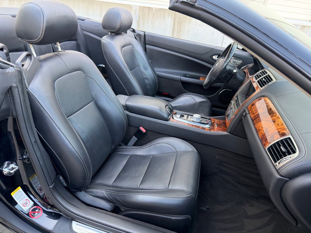 Used 2010 Jaguar XKR R RWD image 20