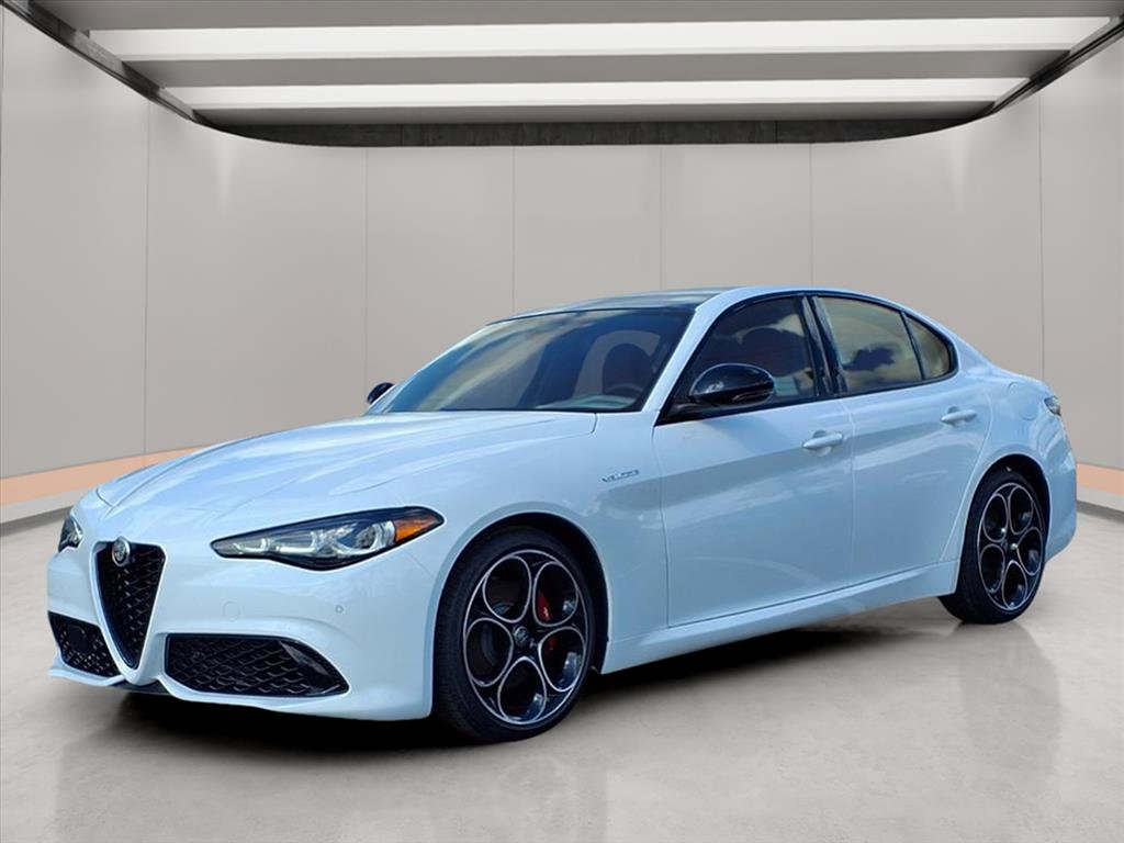 New 2025 Alfa Romeo Giulia image 3