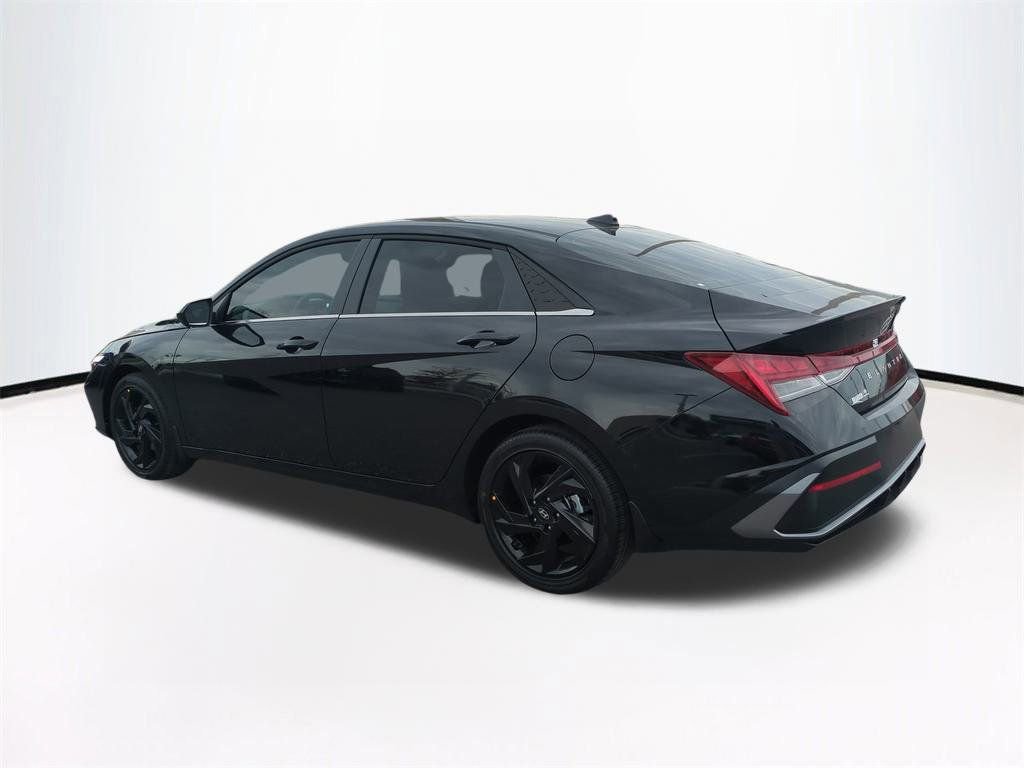 New 2026 Hyundai Elantra SEL Sport image 7