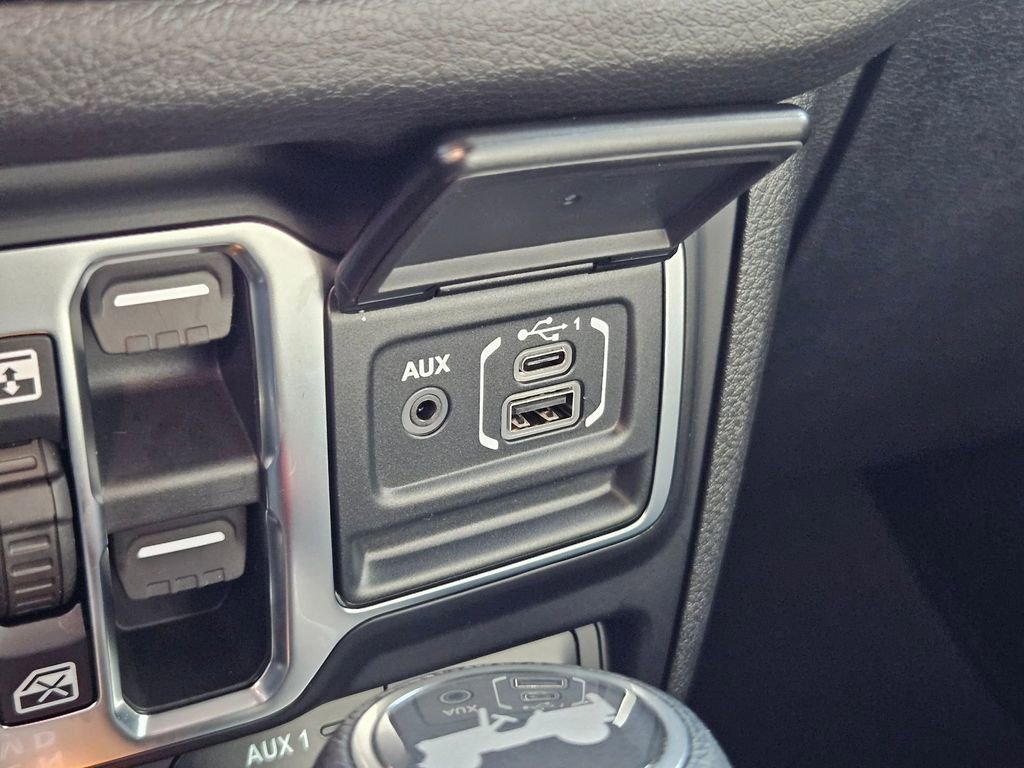 New 2026 Jeep Wrangler Unlimited Sport AWD/4WD image 31