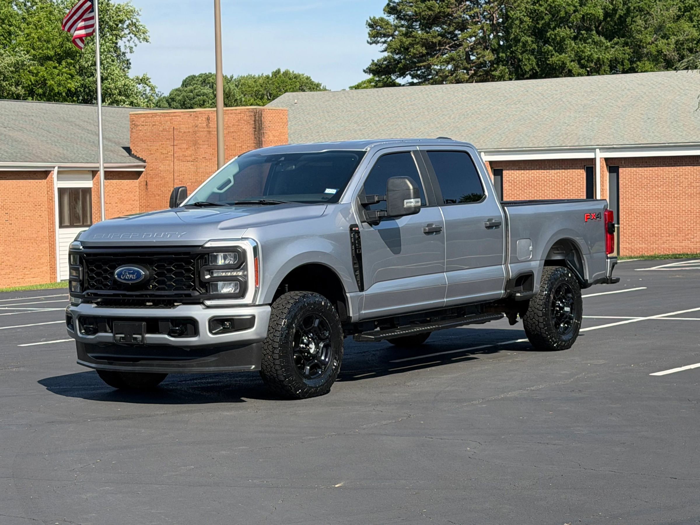 Used 2023 Ford F250 XL w/ STX Appearance Package AWD/4WD image 1