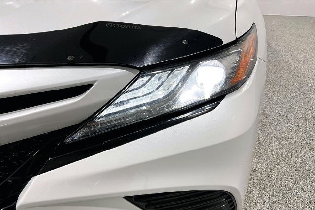 Used 2019 Toyota Camry XSE FWD image 37