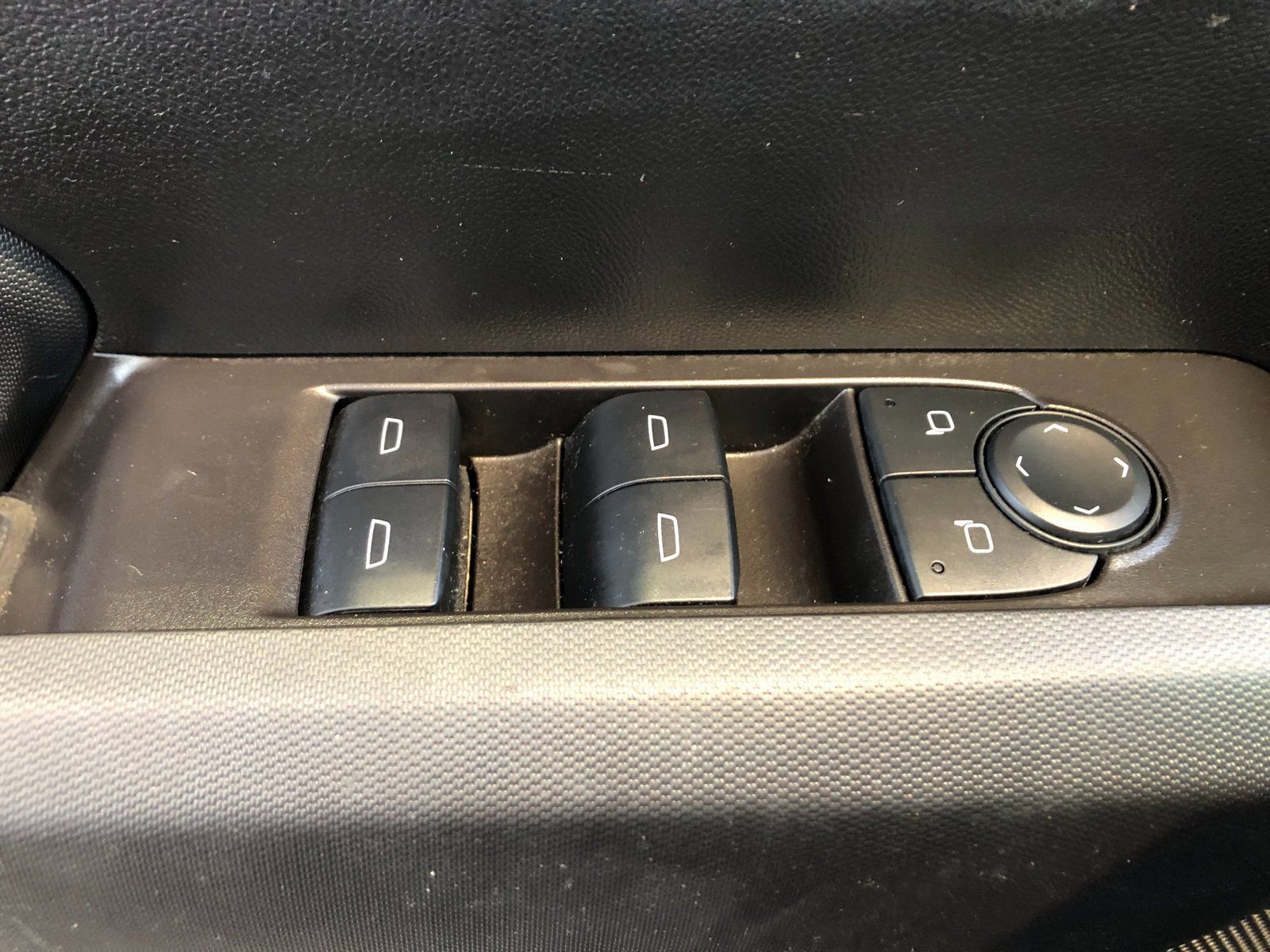 Certified 2024 Chevrolet Colorado W/T w/ WT Convenience Package II image 34