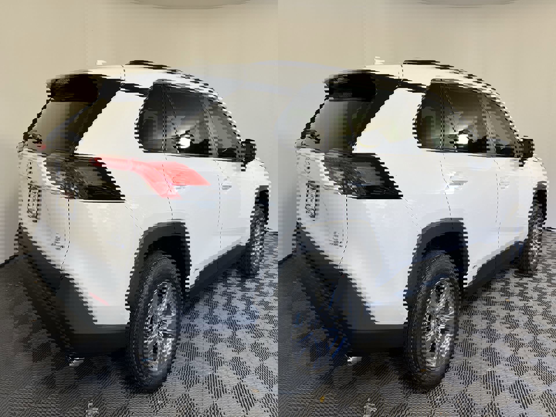 New 2024 Toyota RAV4 LE image 4