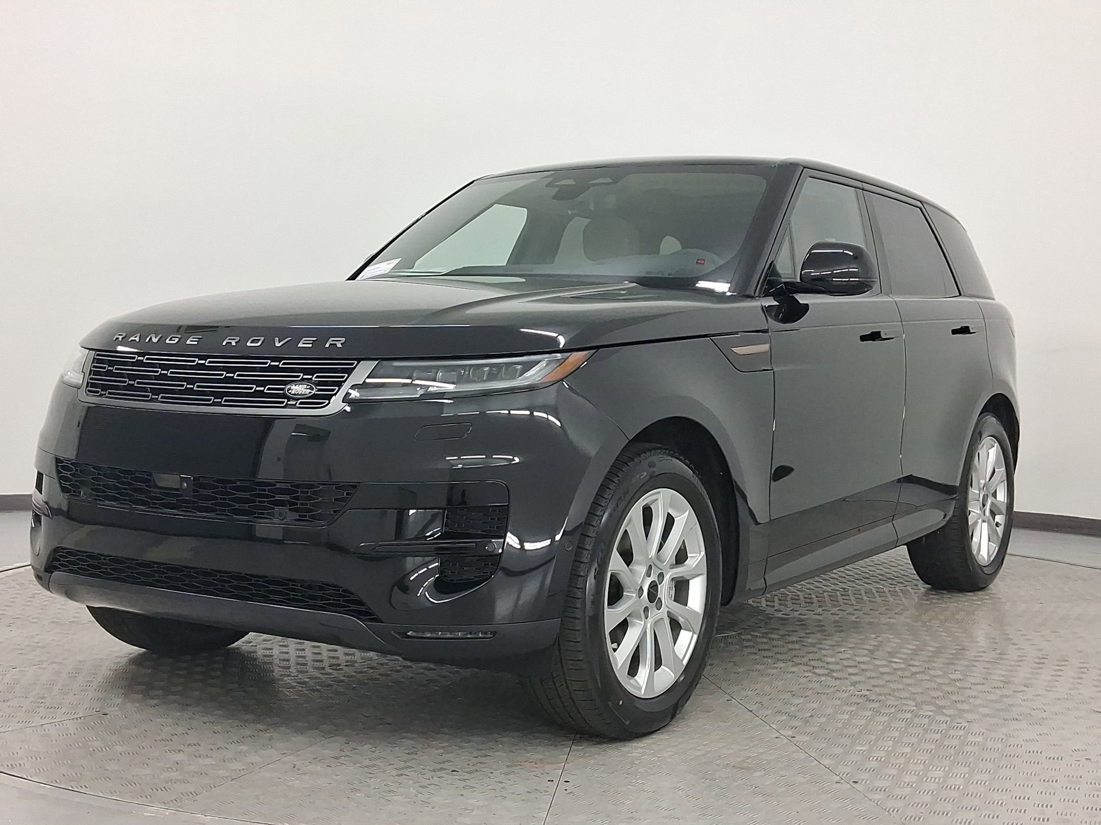 New 2026 Land Rover Range Rover Sport SE AWD/4WD image 1