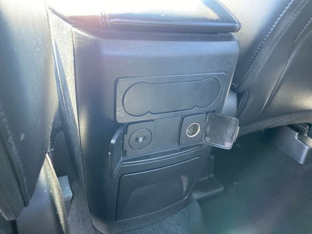 Used 2023 Ford Explorer XLT AWD/4WD image 21