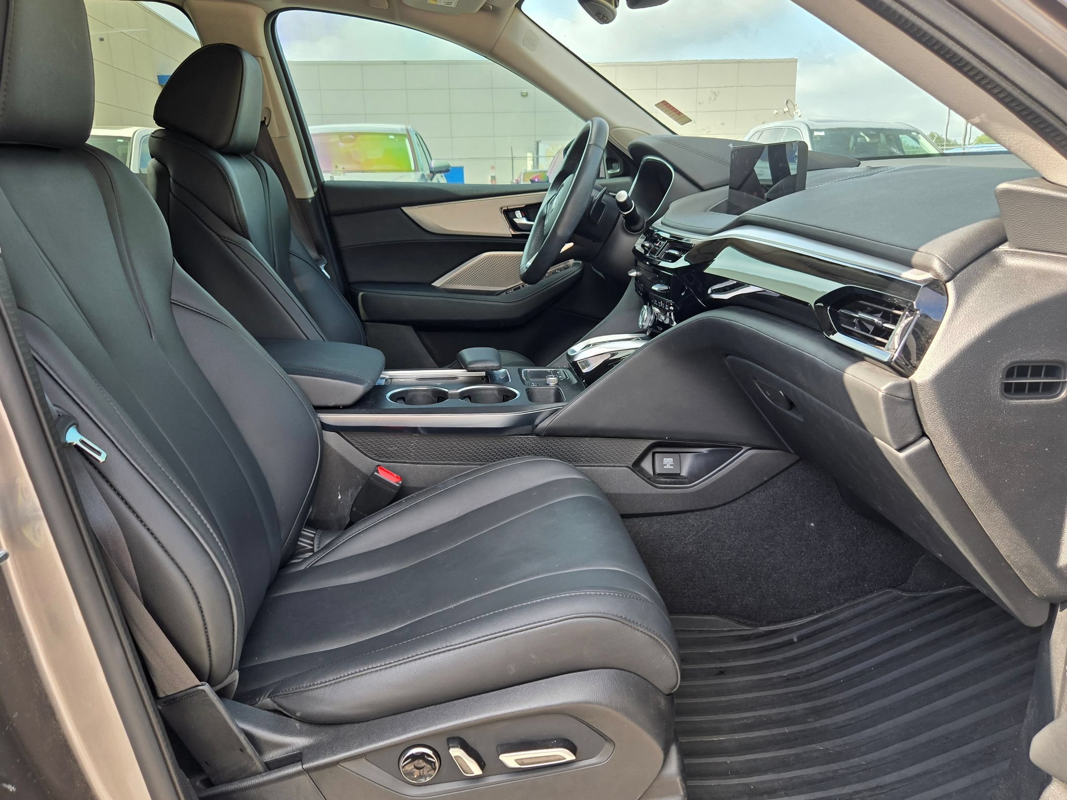 Used 2024 Acura MDX FWD image 27
