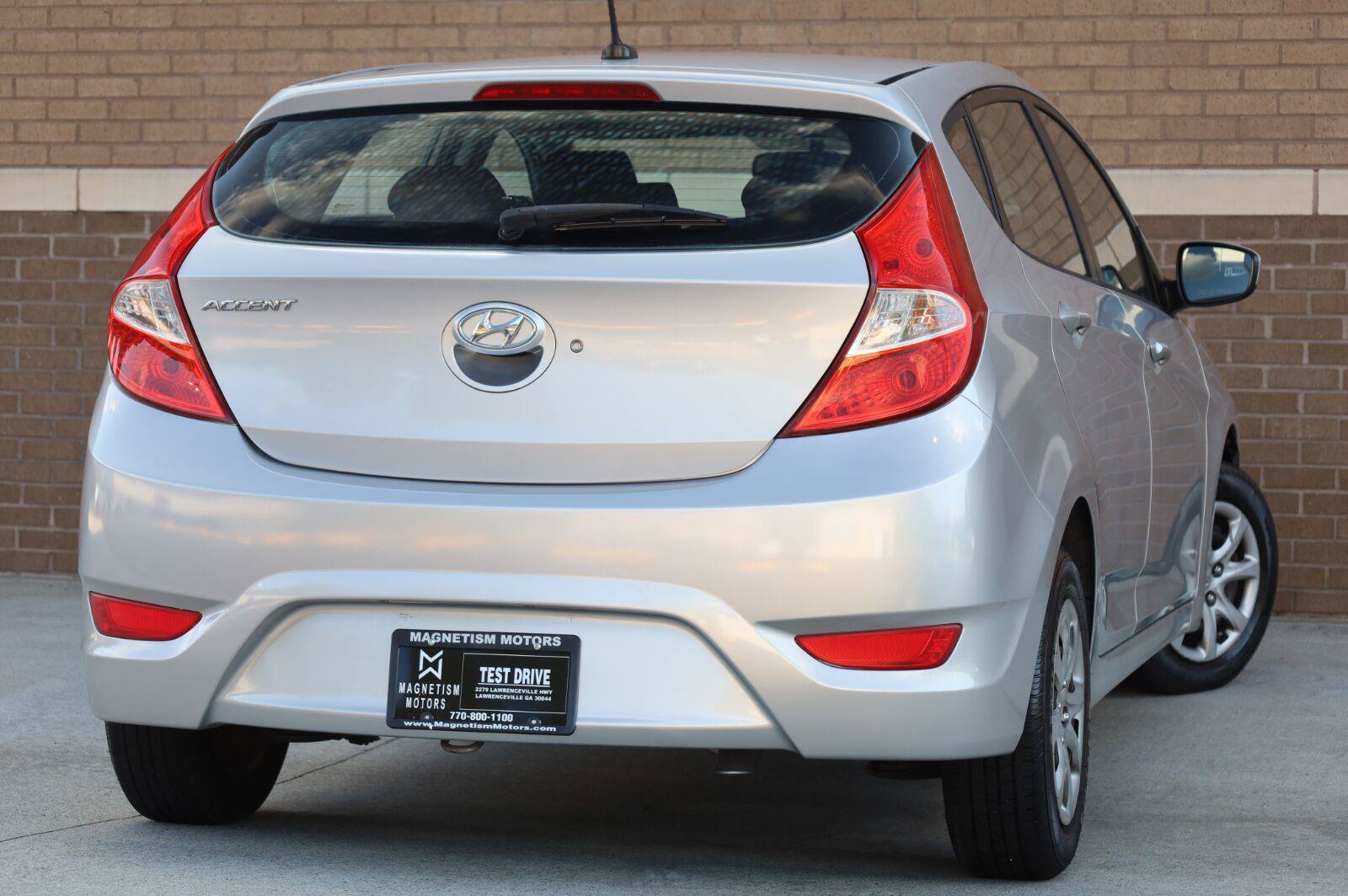 Used 2013 Hyundai Accent GS FWD image 11
