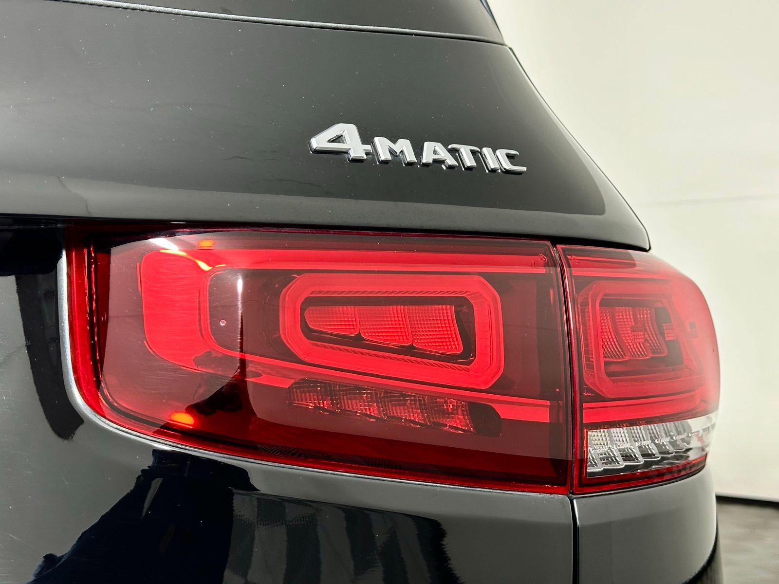 Used 2022 Mercedes-Benz GLB 250 4MATIC image 13