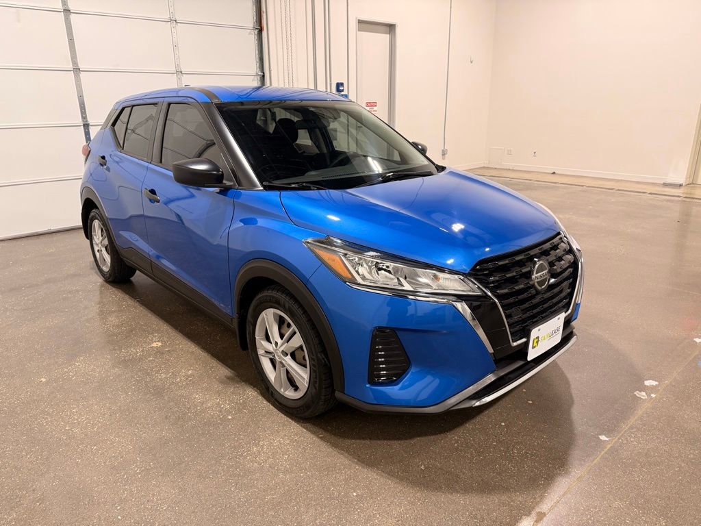 Used 2021 Nissan Kicks S image 3