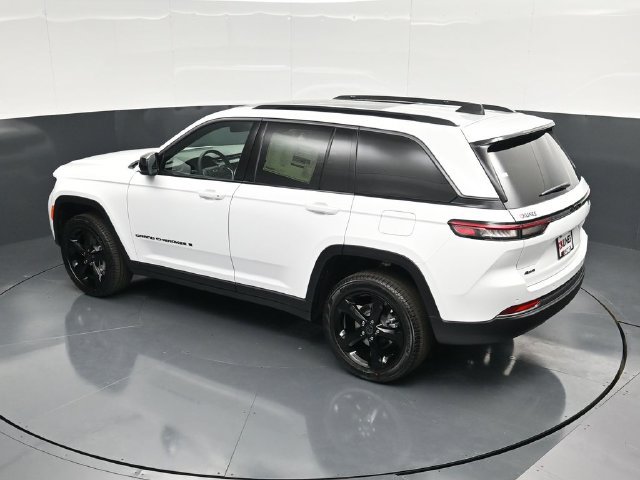 New 2027 Jeep Grand Cherokee Limited w/ Limited Altitude Package AWD/4WD image 54