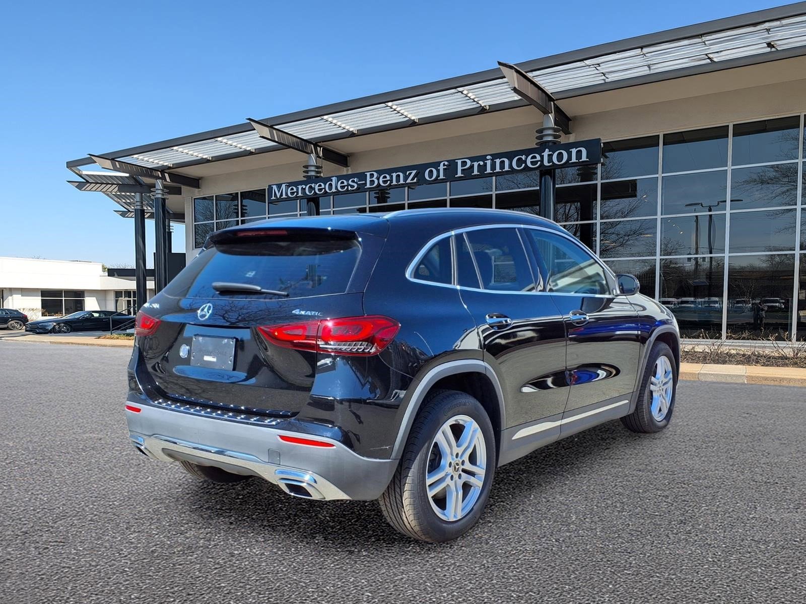 Used 2021 Mercedes-Benz GLA 250 4MATIC image 3