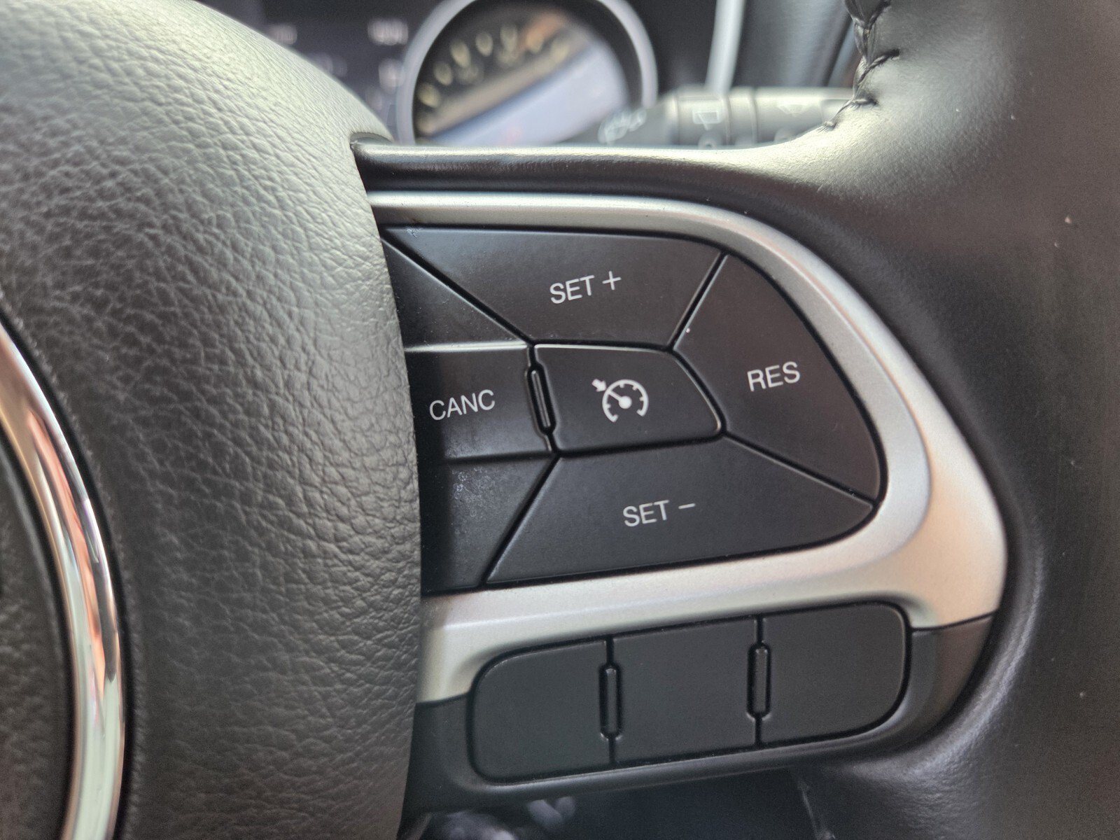 Used 2020 Jeep Compass Latitude FWD image 27