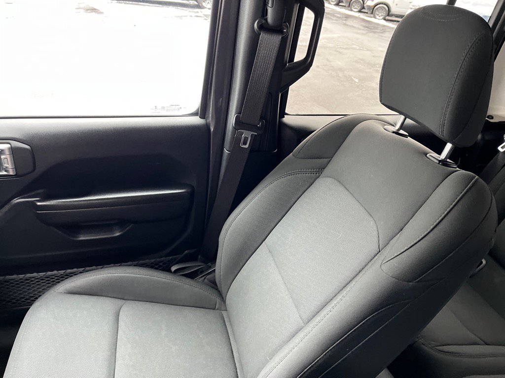 Used 2020 Jeep Gladiator Sport w/ Quick Order Package 24S image 17