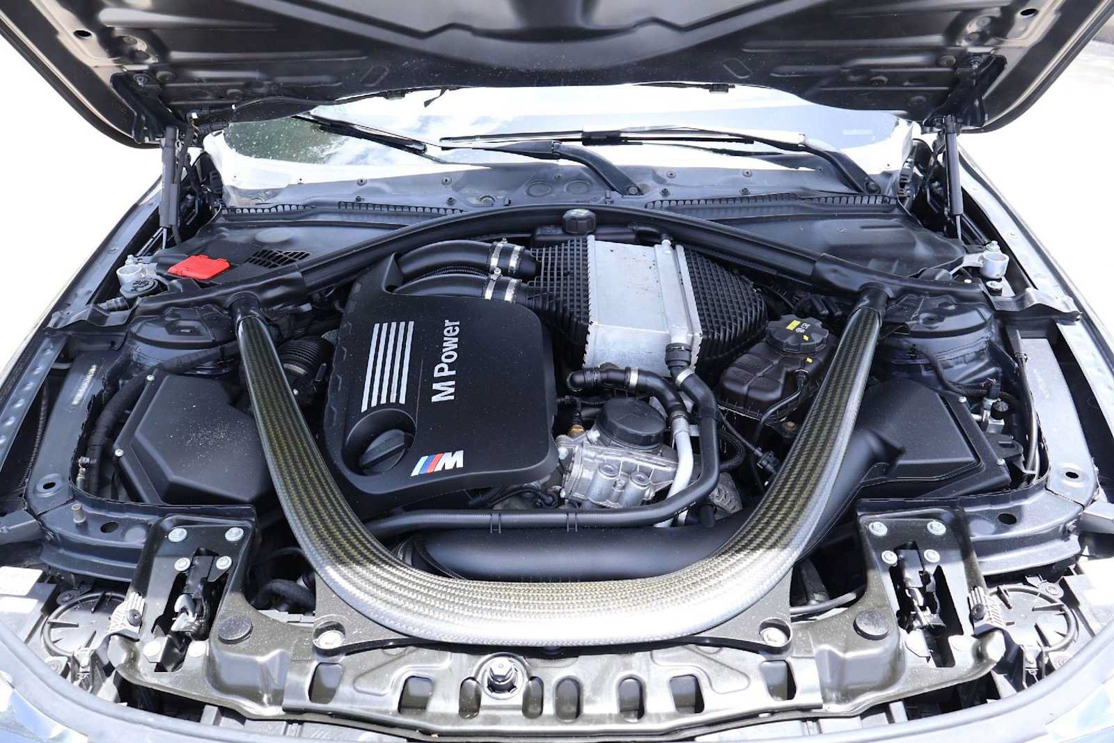 Used 2016 BMW M4 Convertible RWD image 9