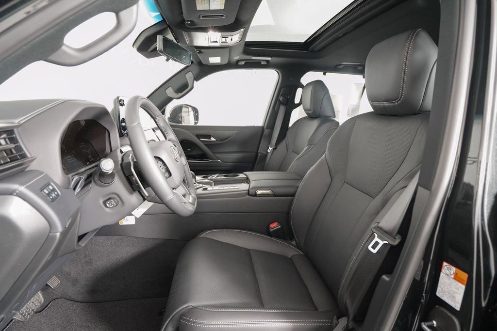 New 2026 Lexus LX 700h Luxury image 8