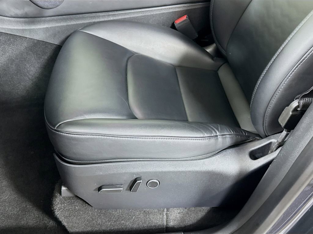 Used 2023 Tesla Model Y Long Range image 21