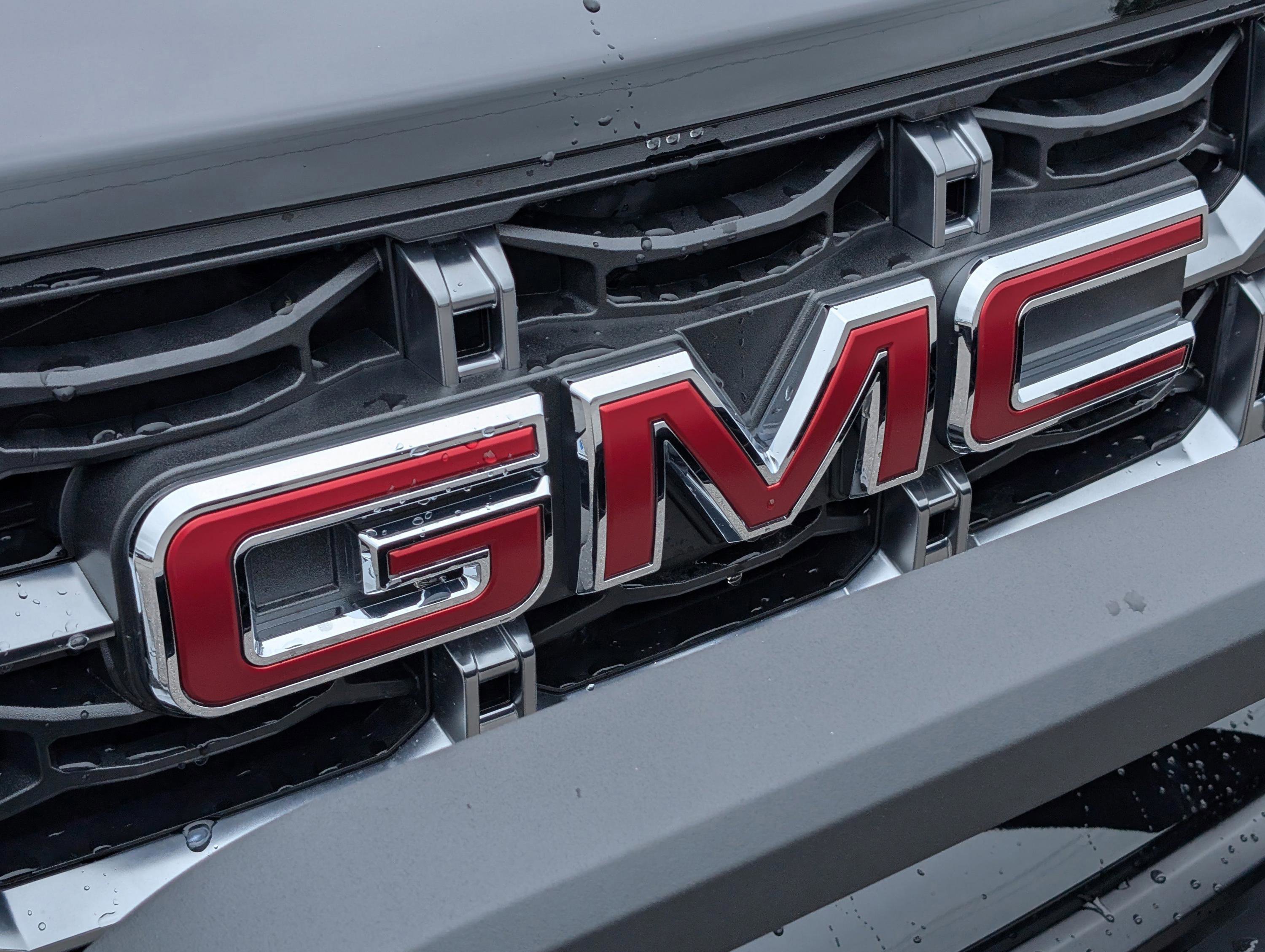 New 2026 GMC Canyon AT4 w/ Off-Road Front Bumper Package image 5
