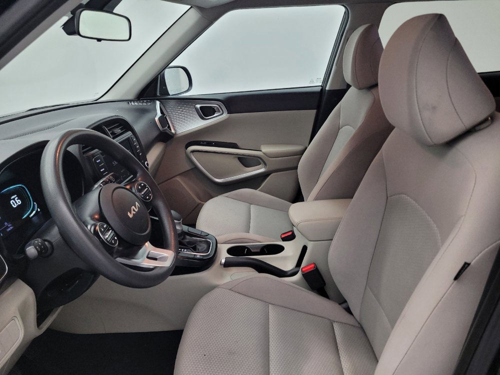 Used 2023 Kia Soul LX FWD image 17