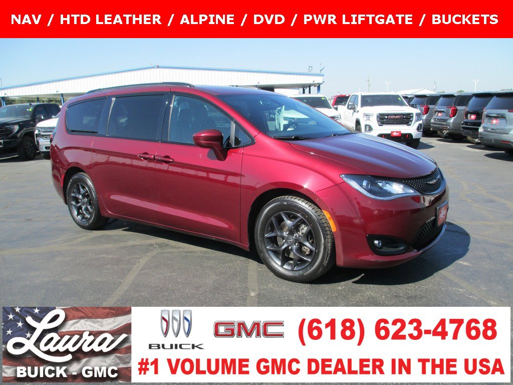 Used 2018 Chrysler Pacifica Touring-L w/ Premium Audio Group