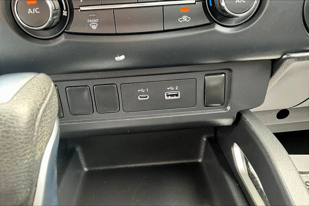Used 2022 Nissan Frontier SV image 17