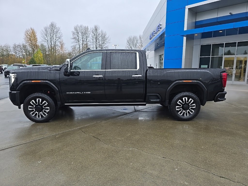 Used 2024 GMC Sierra 3500 Denali Ultimate image 2