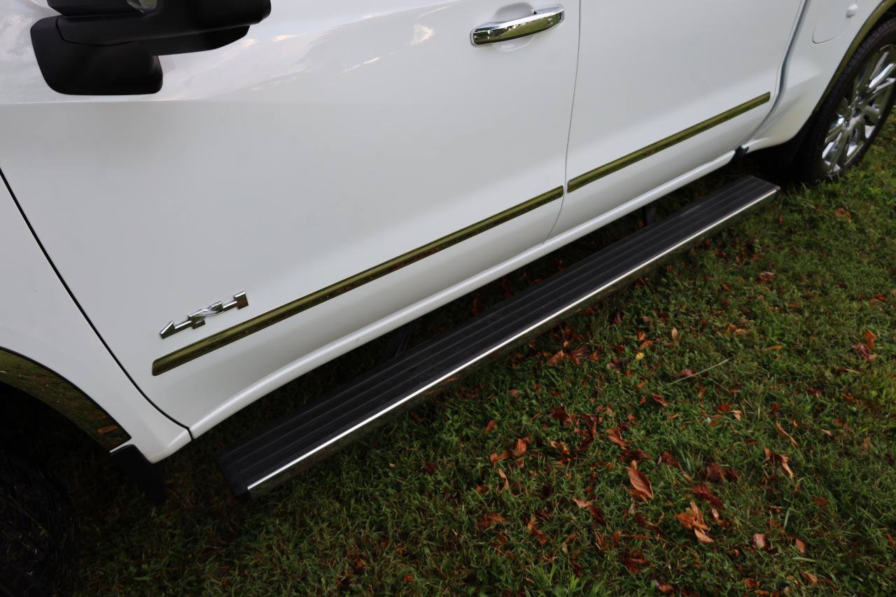 Used 2022 Chevrolet Silverado 1500 LTZ w/ LTZ Premium Package AWD/4WD image 25