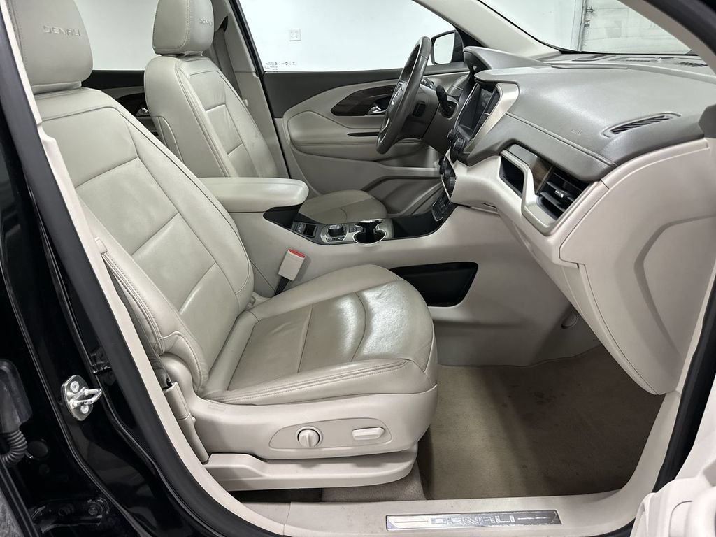 Used 2018 GMC Terrain Denali w/ Advanced Safety Package AWD/4WD image 22