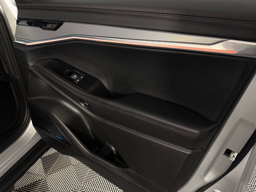 Used 2025 Jeep Wagoneer S Launch Edition image 36