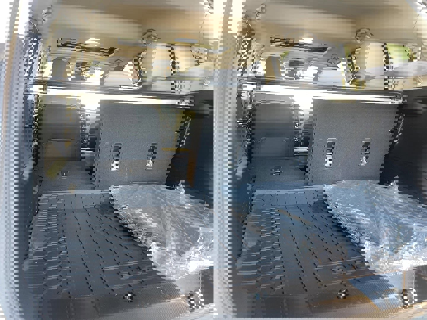 Used 2022 Subaru Crosstrek 2.5i Sport w/ Moonroof Package image 24