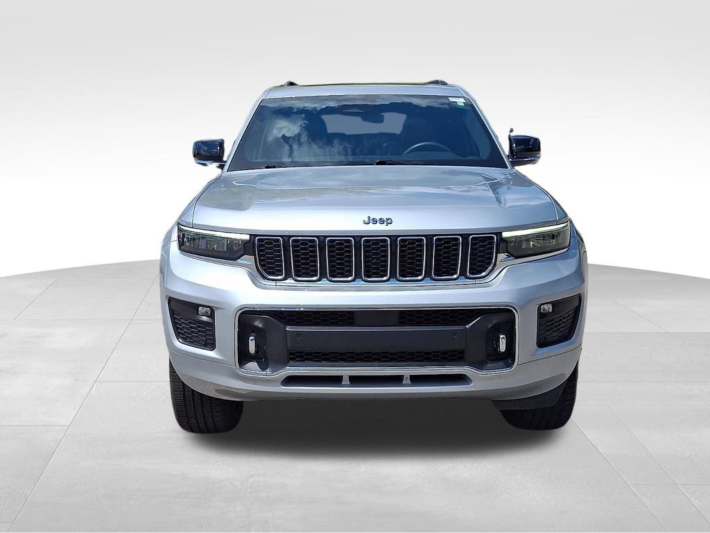 Used 2023 Jeep Grand Cherokee L Overland w/ Luxury Tech Group IV AWD/4WD image 2