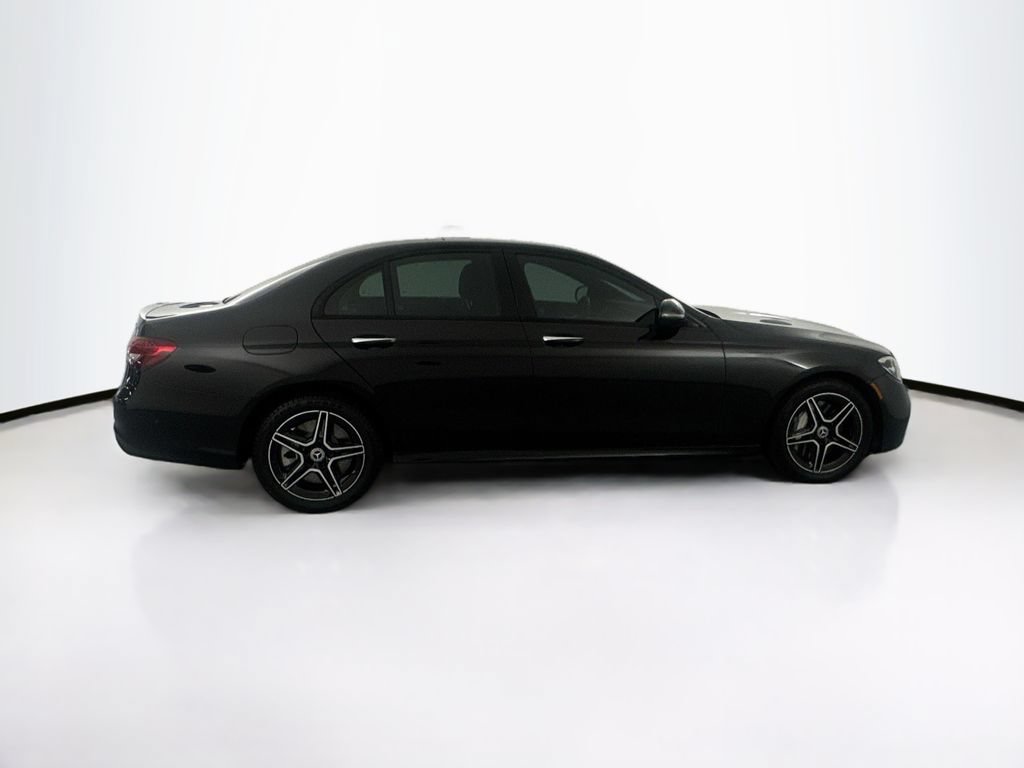 Used 2023 Mercedes-Benz E 450 4MATIC Sedan image 4