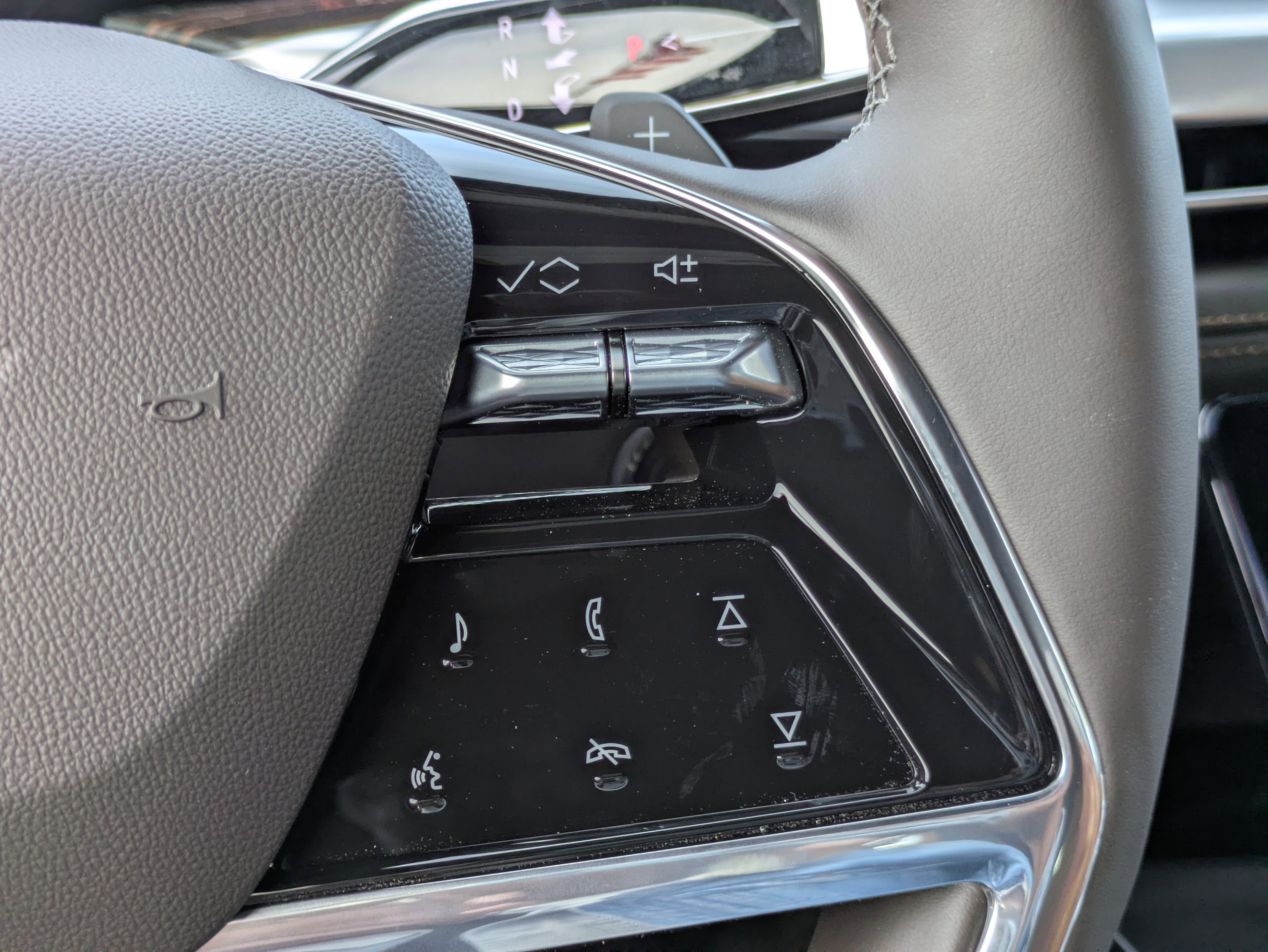 New 2026 Cadillac Escalade ESV Luxury w/ LPO, Radiant Package image 20