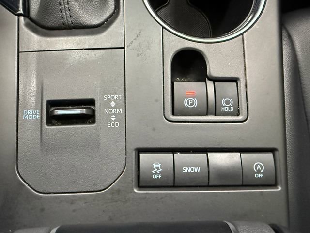 Used 2021 Toyota Highlander XSE FWD image 18