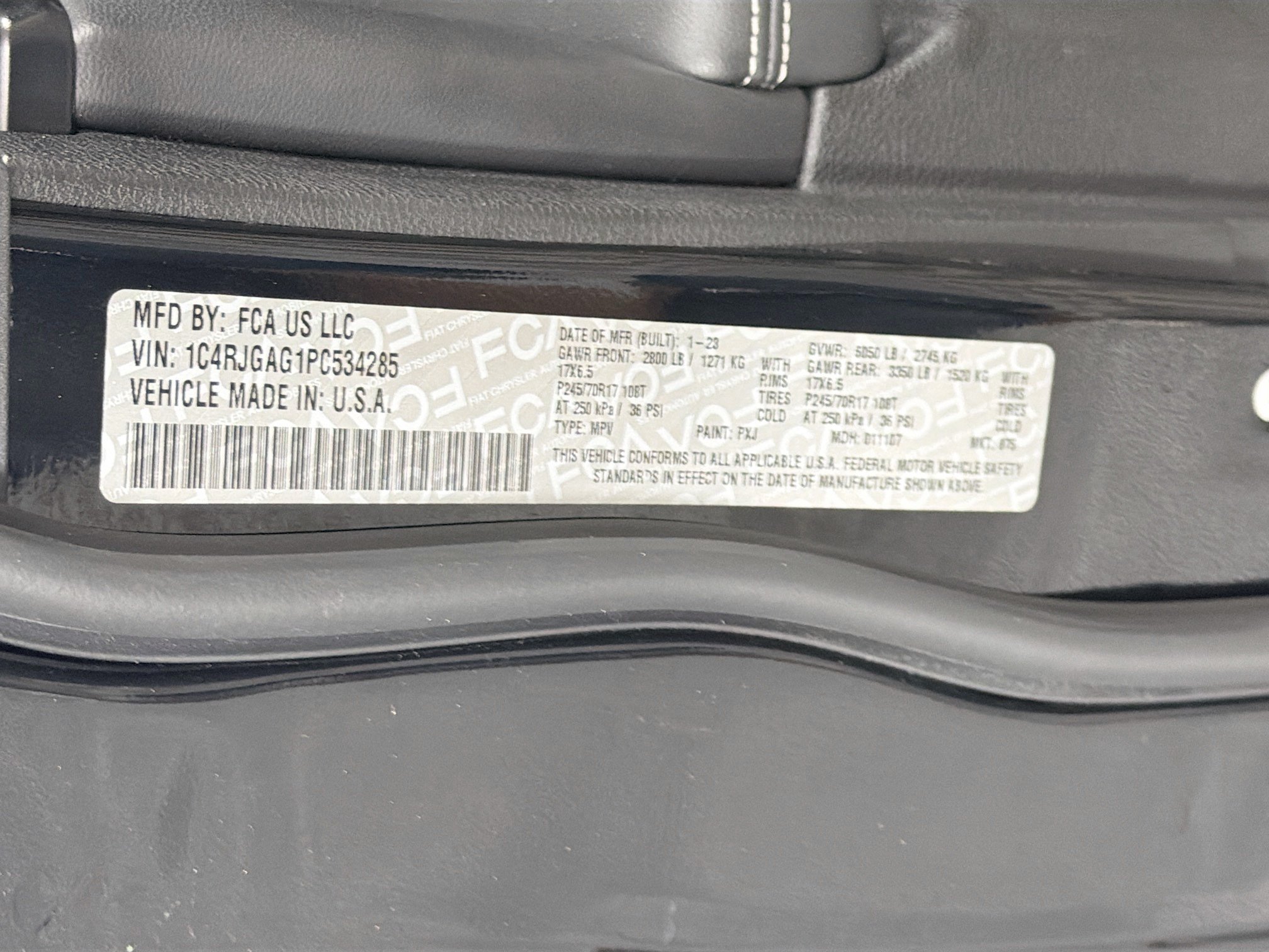 Used 2023 Jeep Grand Cherokee Laredo RWD image 12