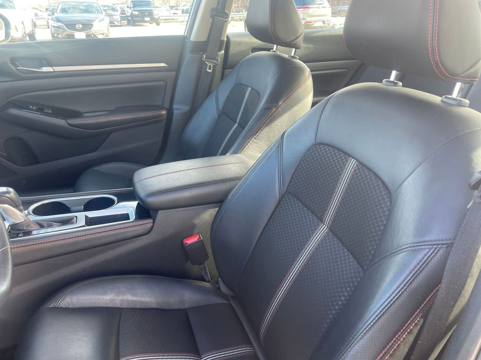 Used 2025 Nissan Altima 2.5 SR image 36