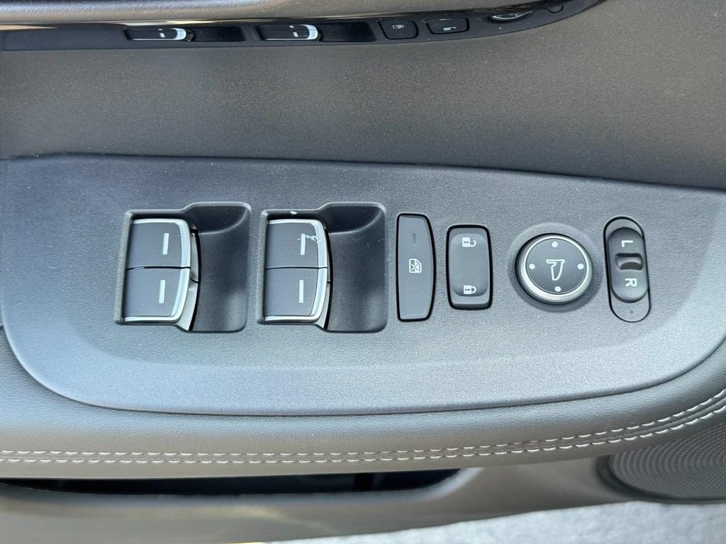 Certified 2026 Acura ADX AWD image 18