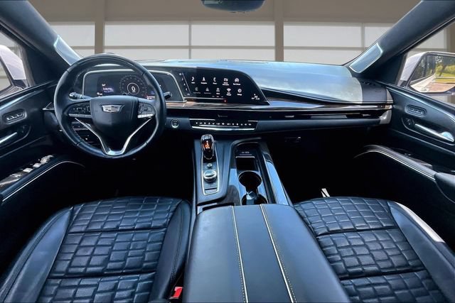 Used 2023 Cadillac Escalade ESV Sport Platinum w/ LPO, ONYX Package AWD/4WD image 15