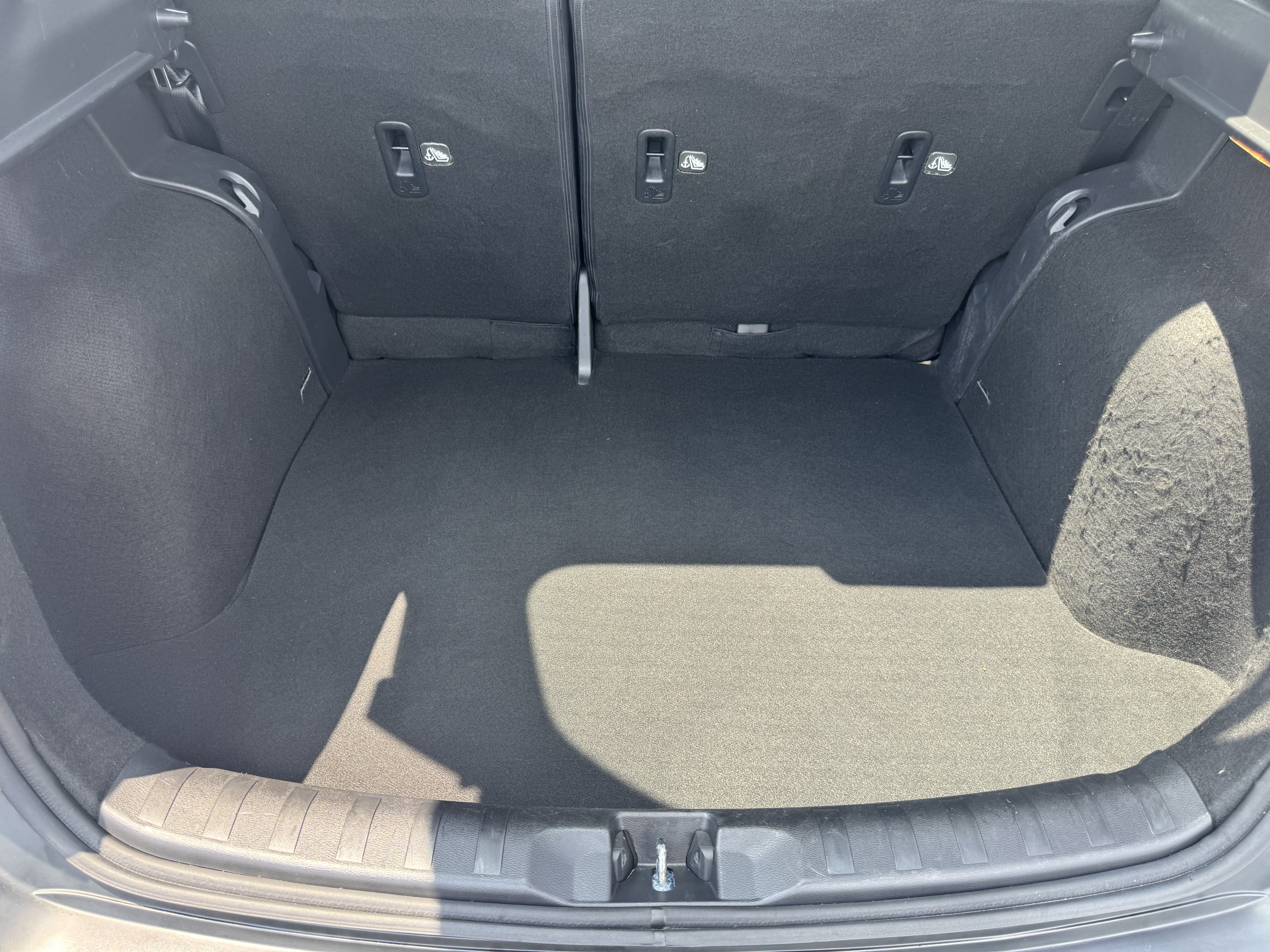 Used 2019 Nissan Kicks SV FWD image 19