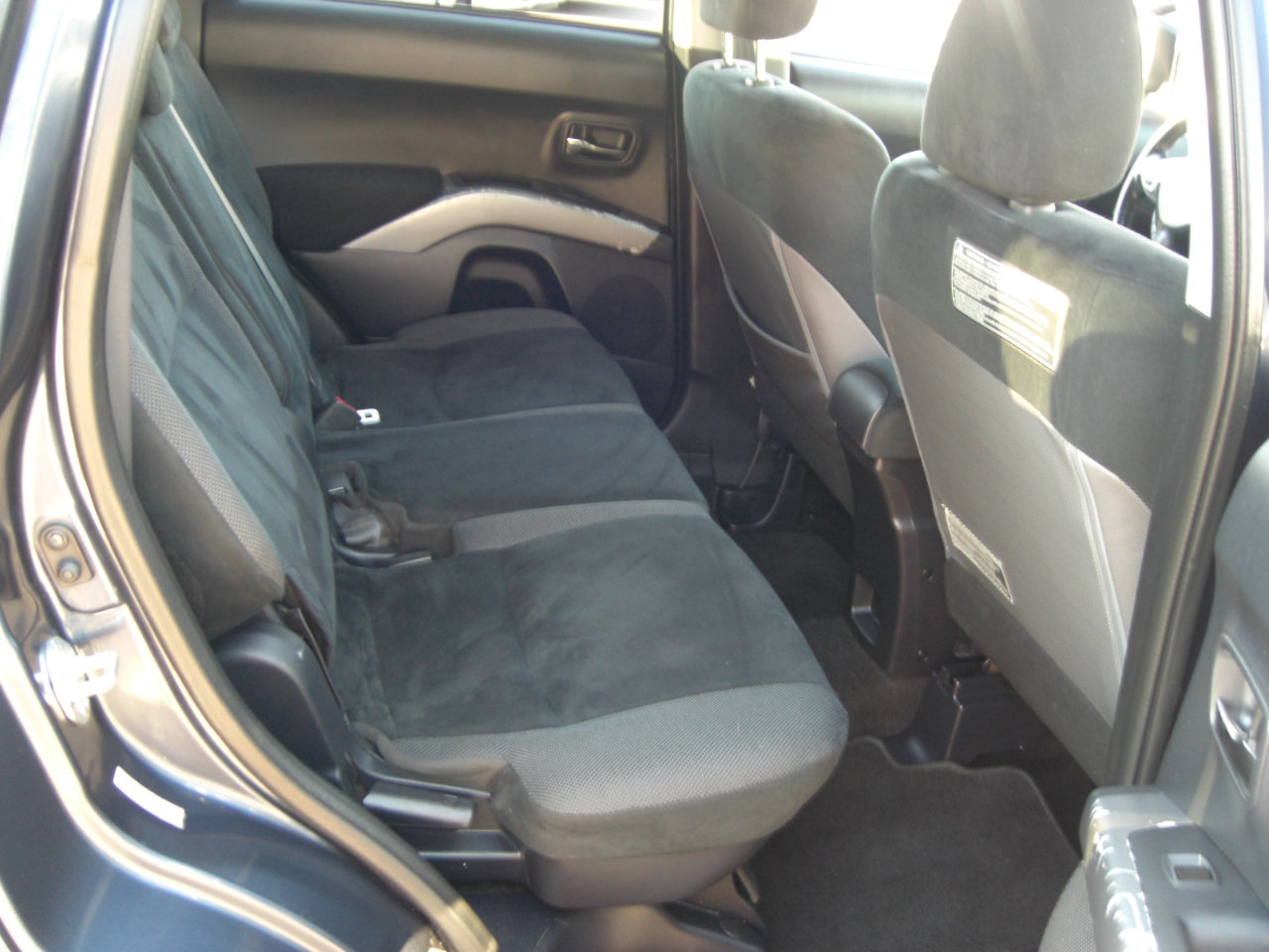 Used 2008 Mitsubishi Outlander XLS image 17