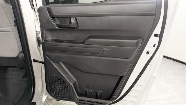 Used 2025 Toyota Tacoma SR5 AWD/4WD image 19