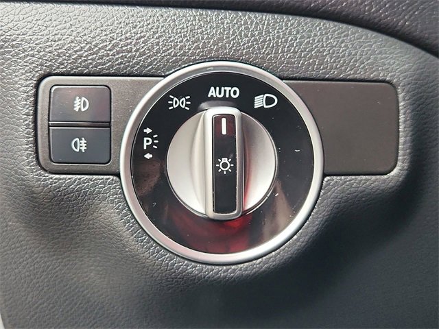 Used 2018 Mercedes-Benz GLA 250 4MATIC image 17