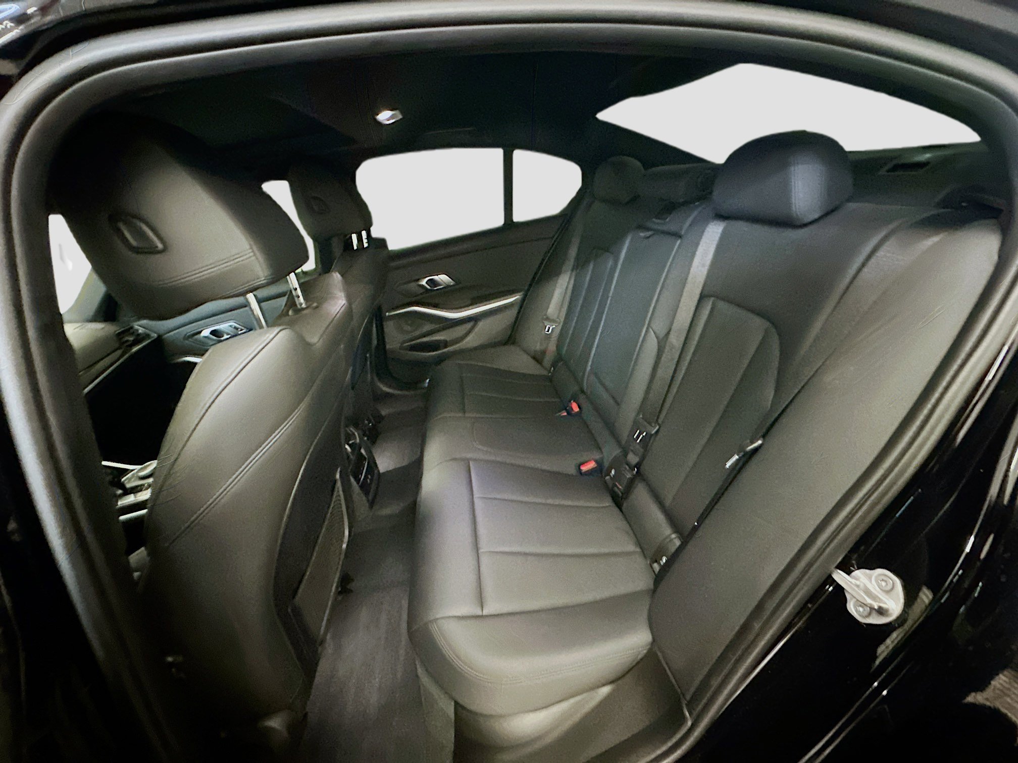 Used 2021 BMW 330e xDrive image 30