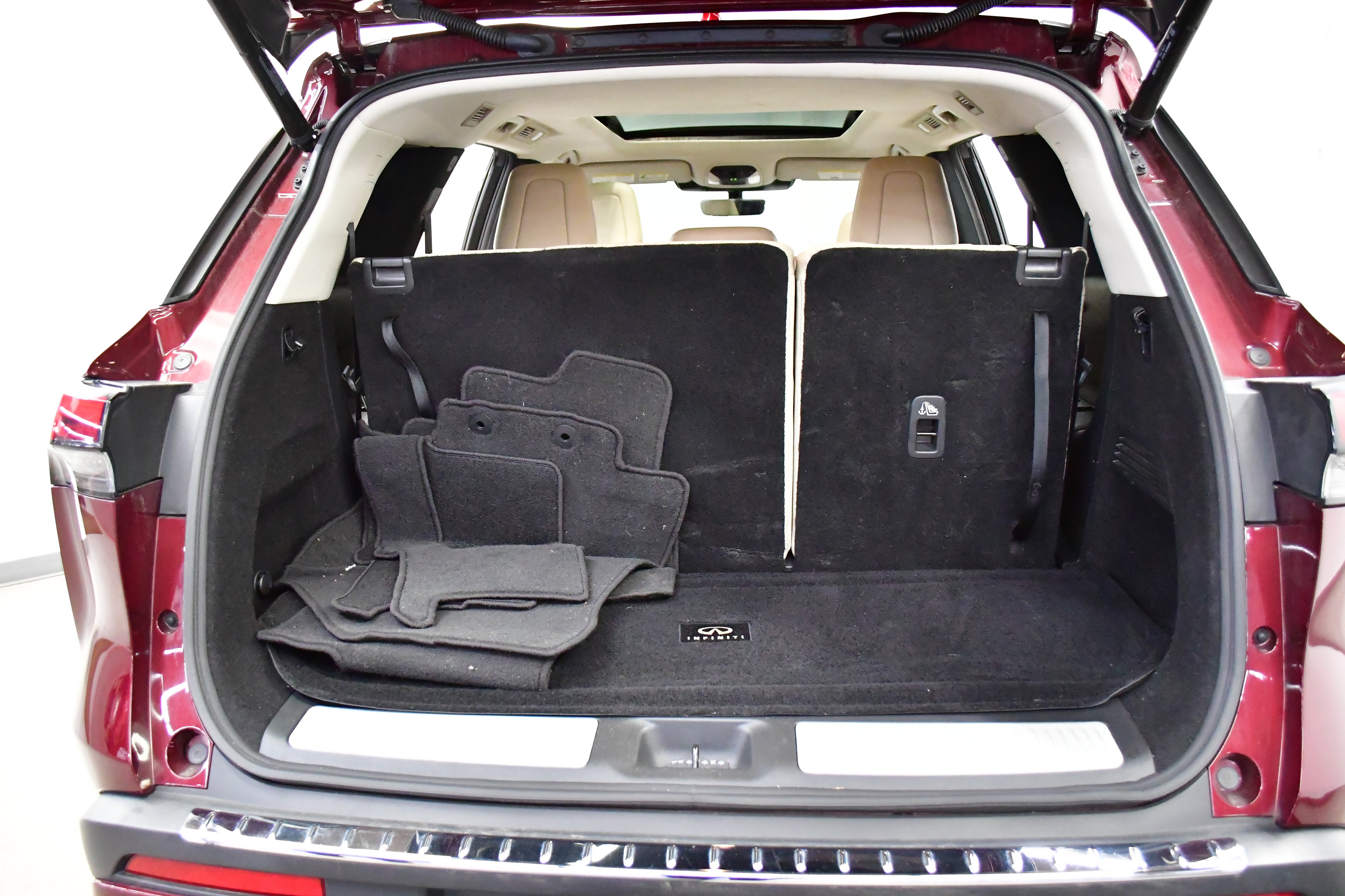 Used 2023 INFINITI QX60 Luxe w/ Cargo Package image 8