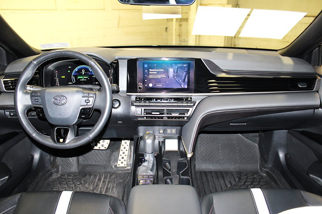 Used 2025 Toyota Camry SE w/ Convenience Package AWD/4WD image 9